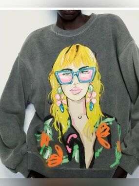 ZARA Graphic Sweatshirt with Colorful Portrait size small